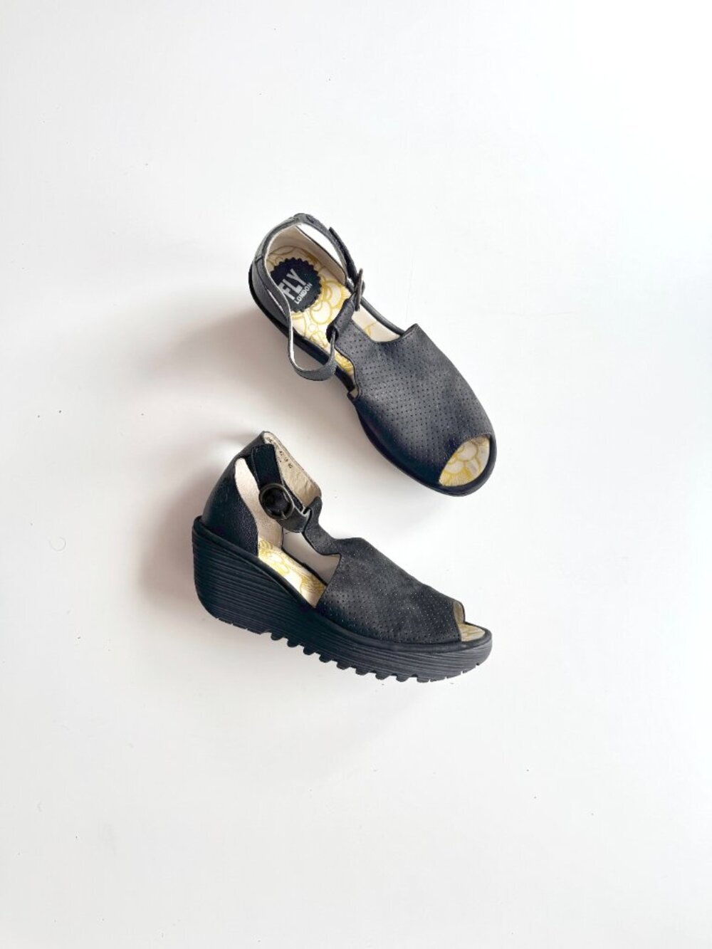 FLY LONDON Yall962Fly Black Leather Peep Toe T-Strap Wedge Sandals, Size 40